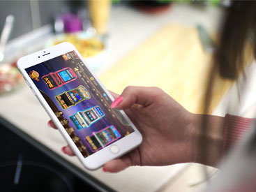 翻牌机游戏手机版玩法超级好玩